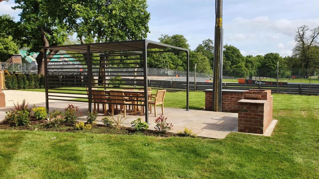 Oulton Park Lodge Little Budworth Exterior foto