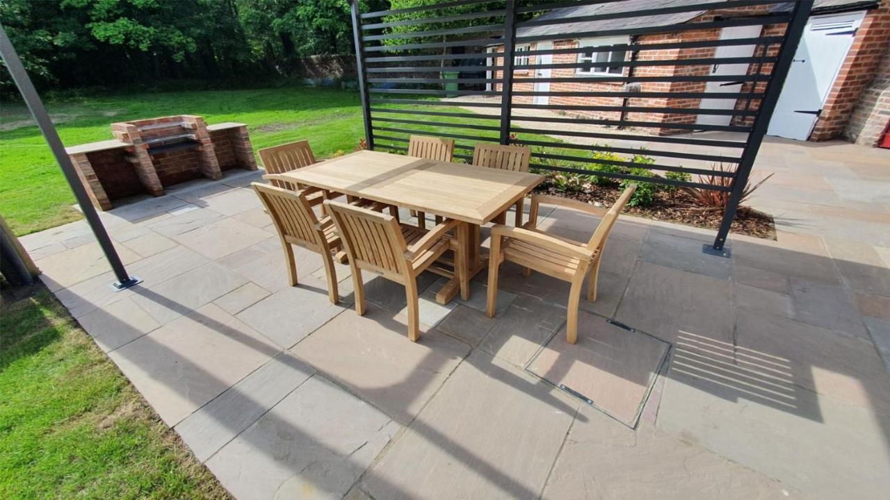 Oulton Park Lodge Little Budworth Exterior foto